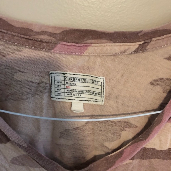 Current Elliot Pink Camo V-Neck T-shirt Size 1 (Small) - Picture 6 of 6